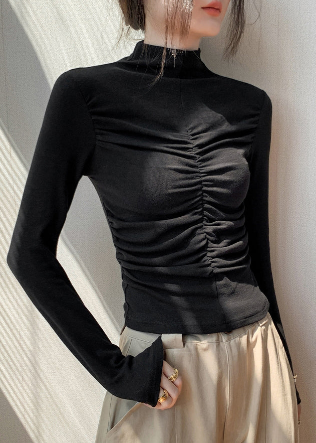 Well Tailored Top with a Graceful Silhouette