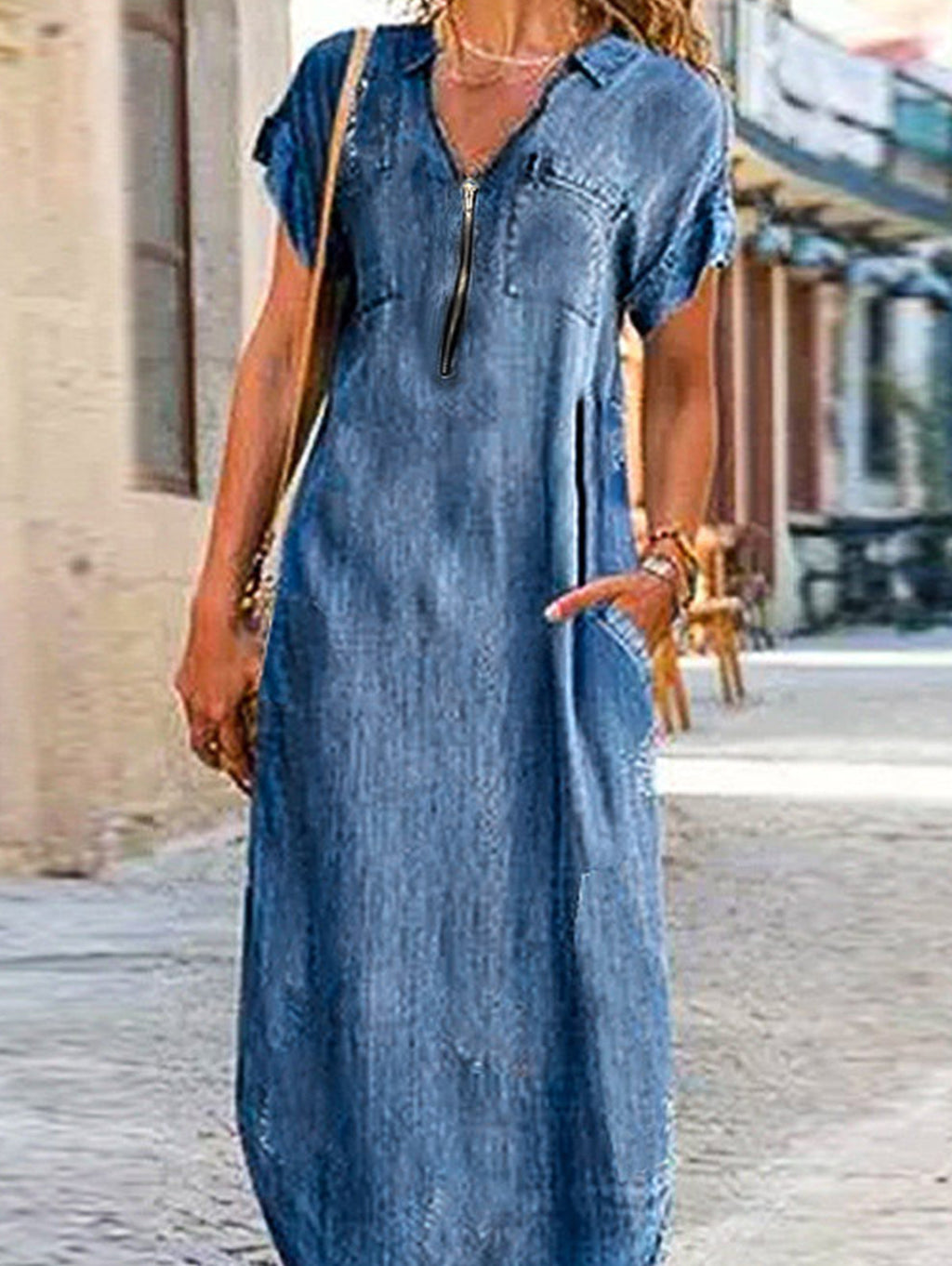 Beautifully Finished Dress in a Timeless Design