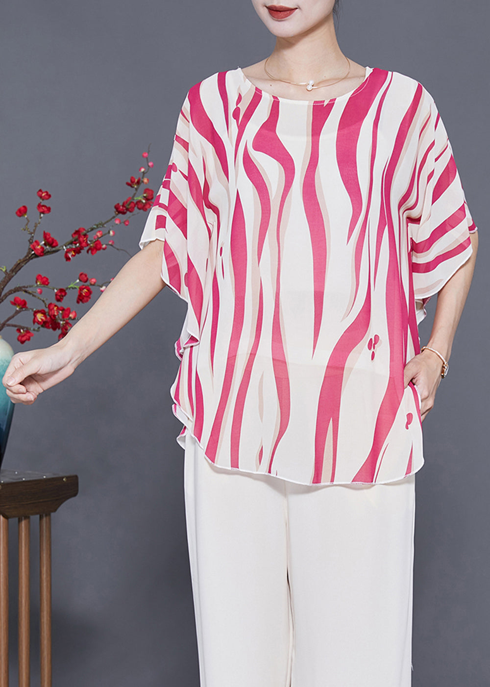 Classic Vintage & Enduringly Stylish Top