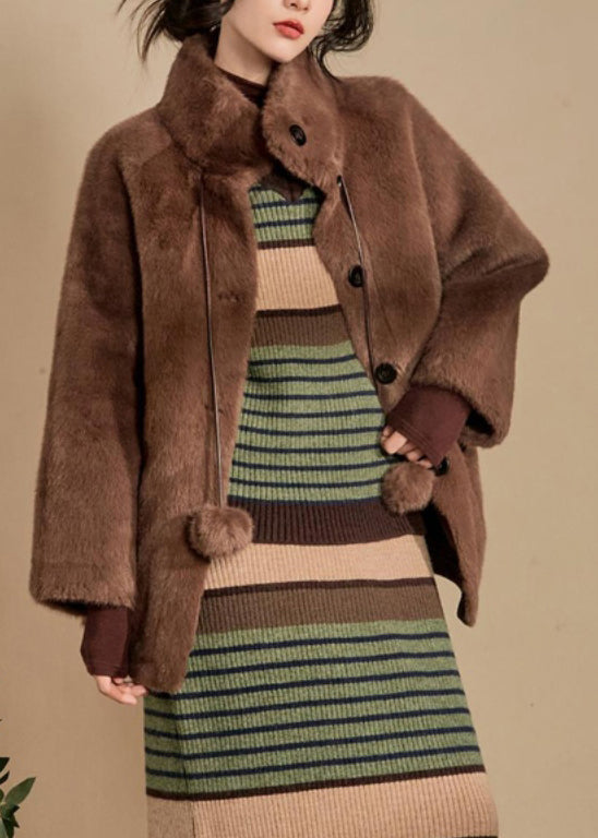 Effortlessly Elegant Coat with a Timeless Design