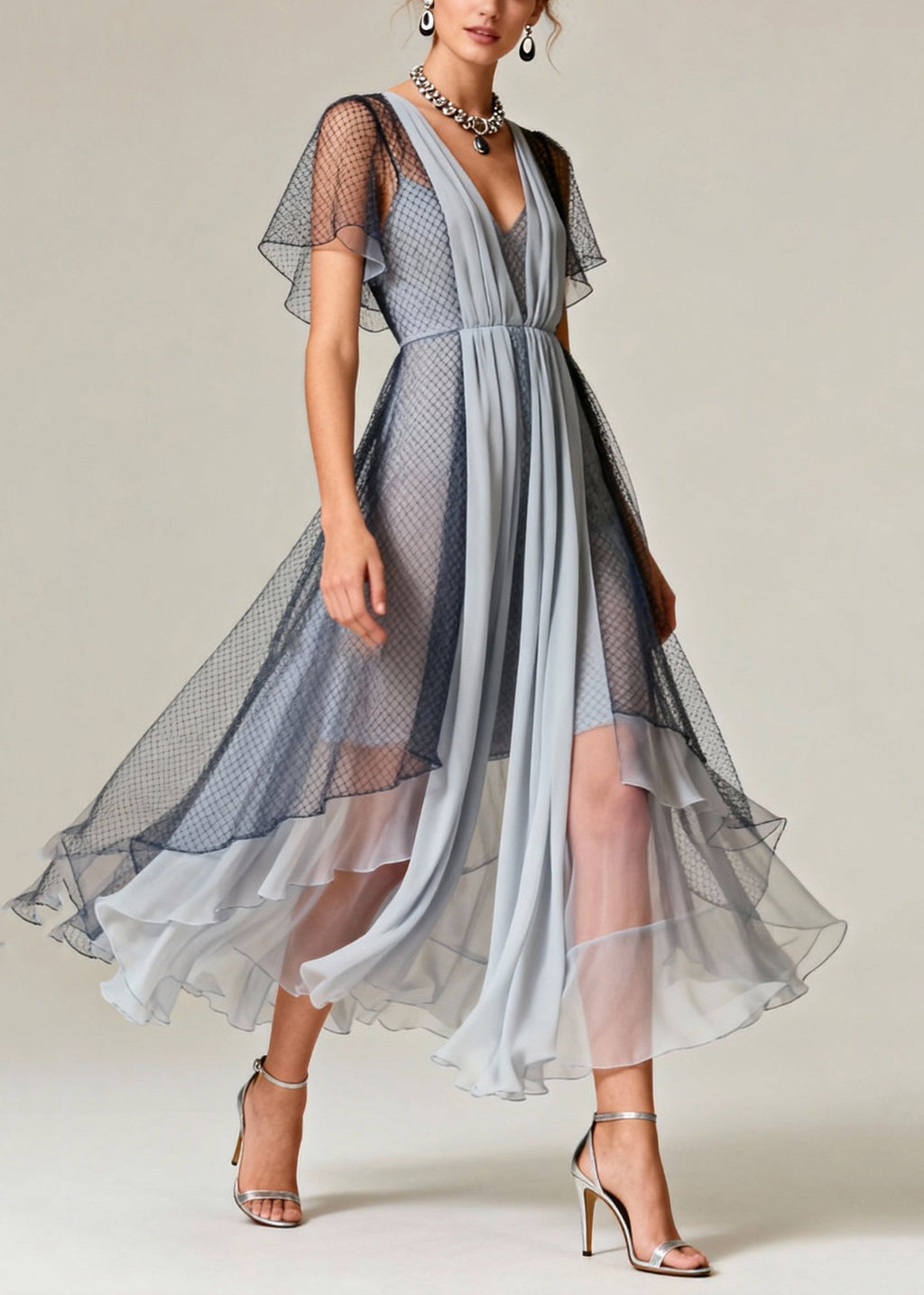 Well Tailored Dress with a Graceful Silhouette