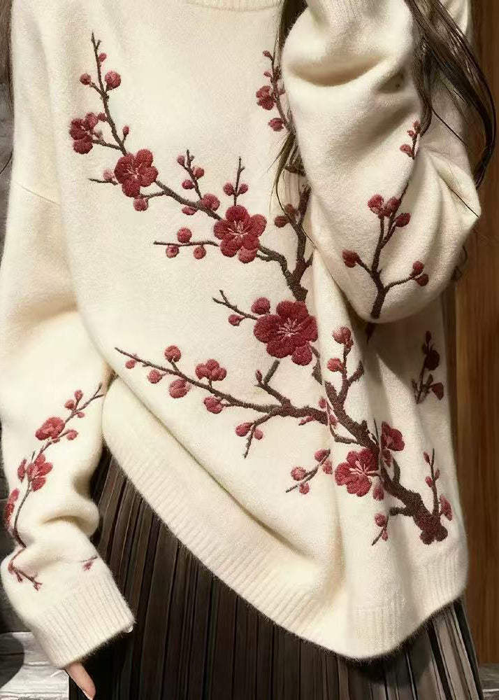 Effortlessly Elegant Sweater with a Timeless Design