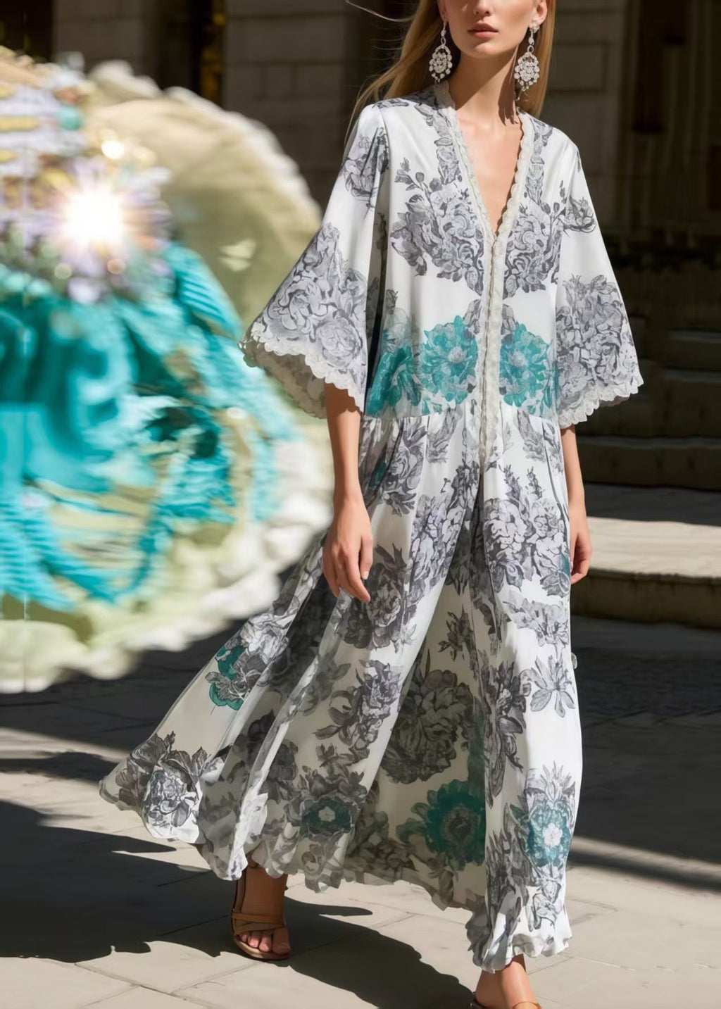 Beautifully Finished Dress in a Timeless Design