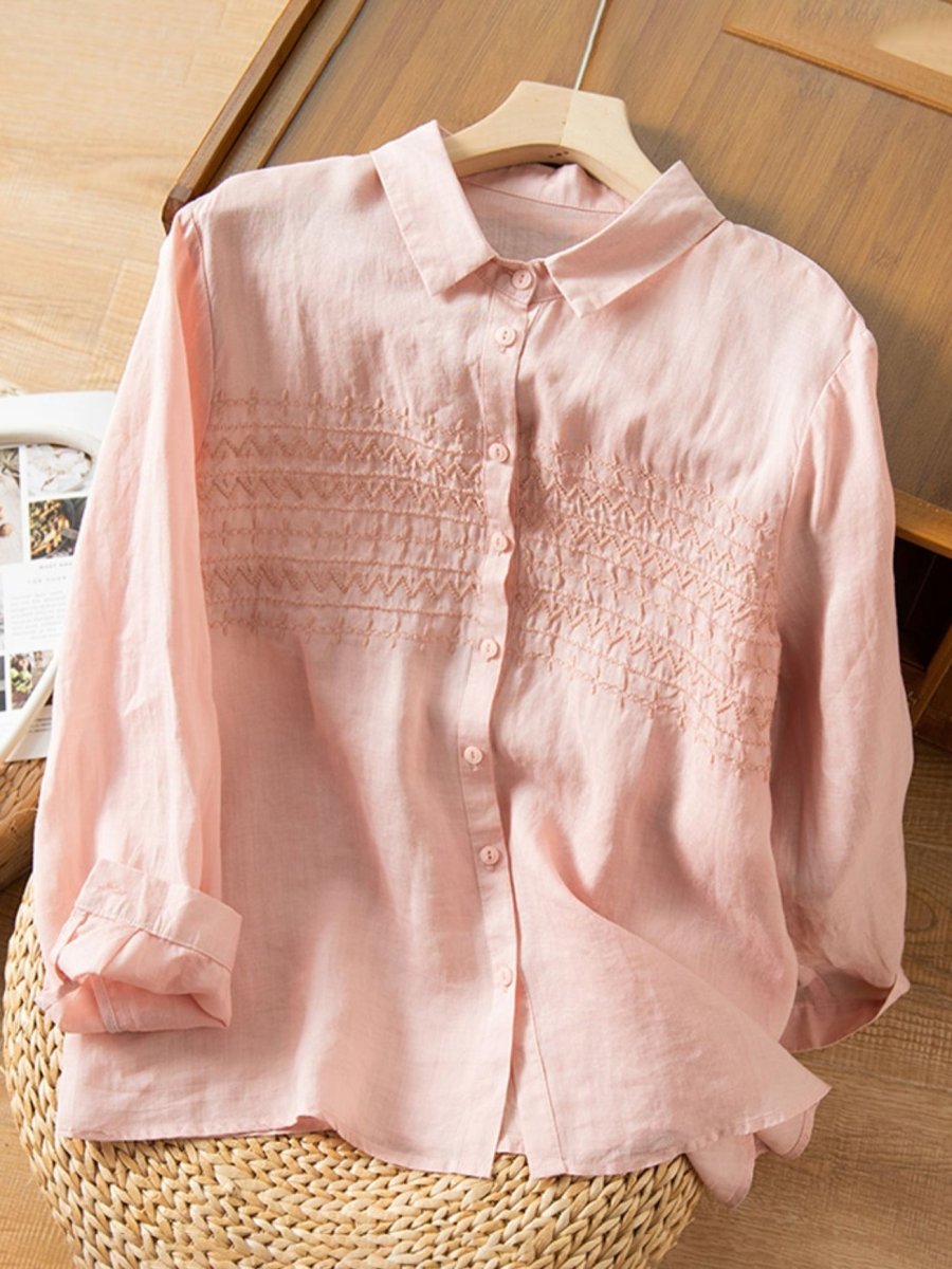 Classic Vintage Shirt with a Flattering Fit
