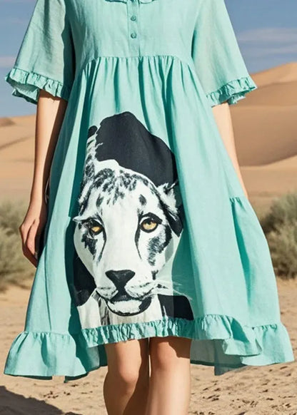 Classic Vintage Dress with a Flattering Fit