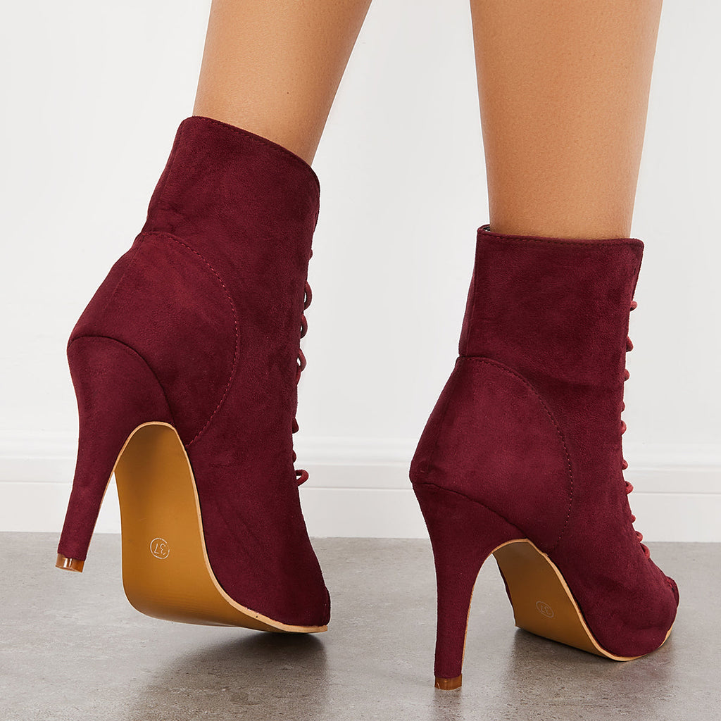 Graceful Orthopedic Boots for Modern Look