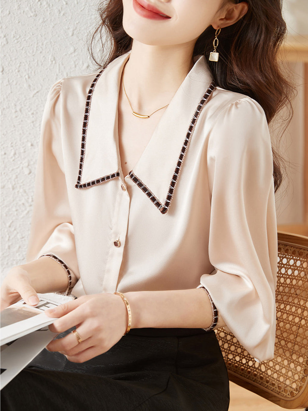 Classic Vintage & Enduringly Stylish Blouse