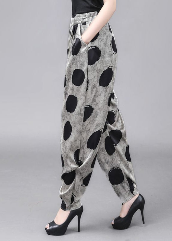 Well Tailored Pants with a Graceful Silhouette