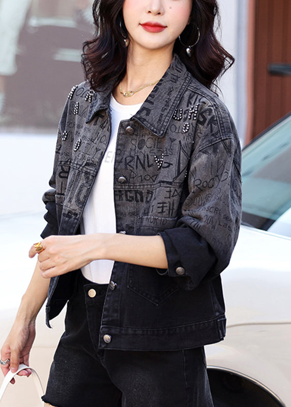 Effortlessly Elegant Coat with a Timeless Design