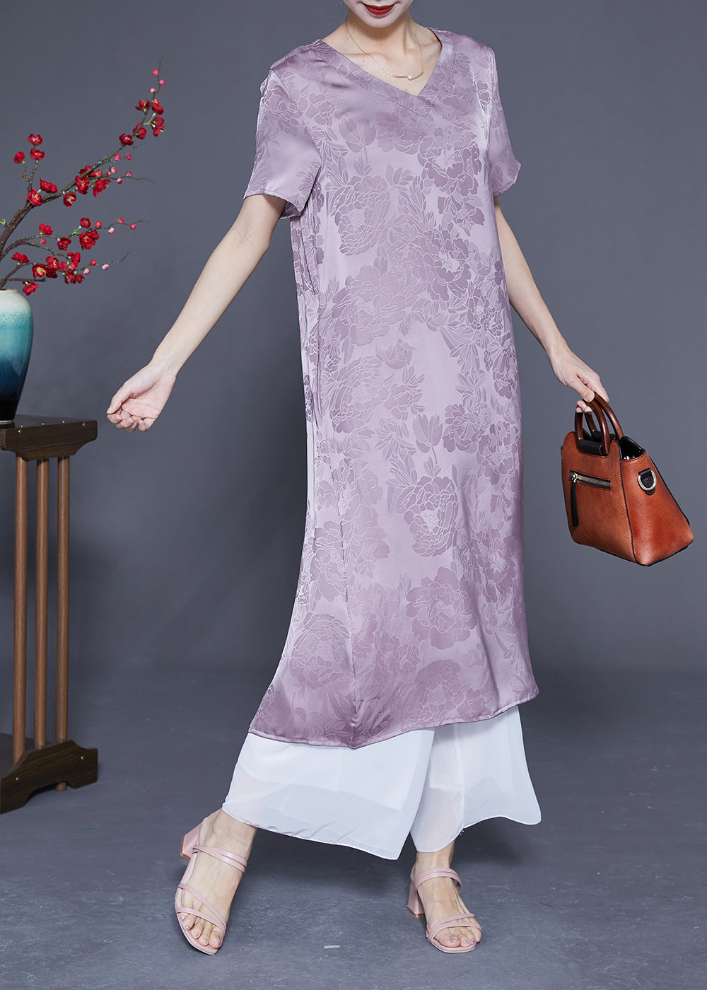 Well Tailored Dress with a Graceful Silhouette
