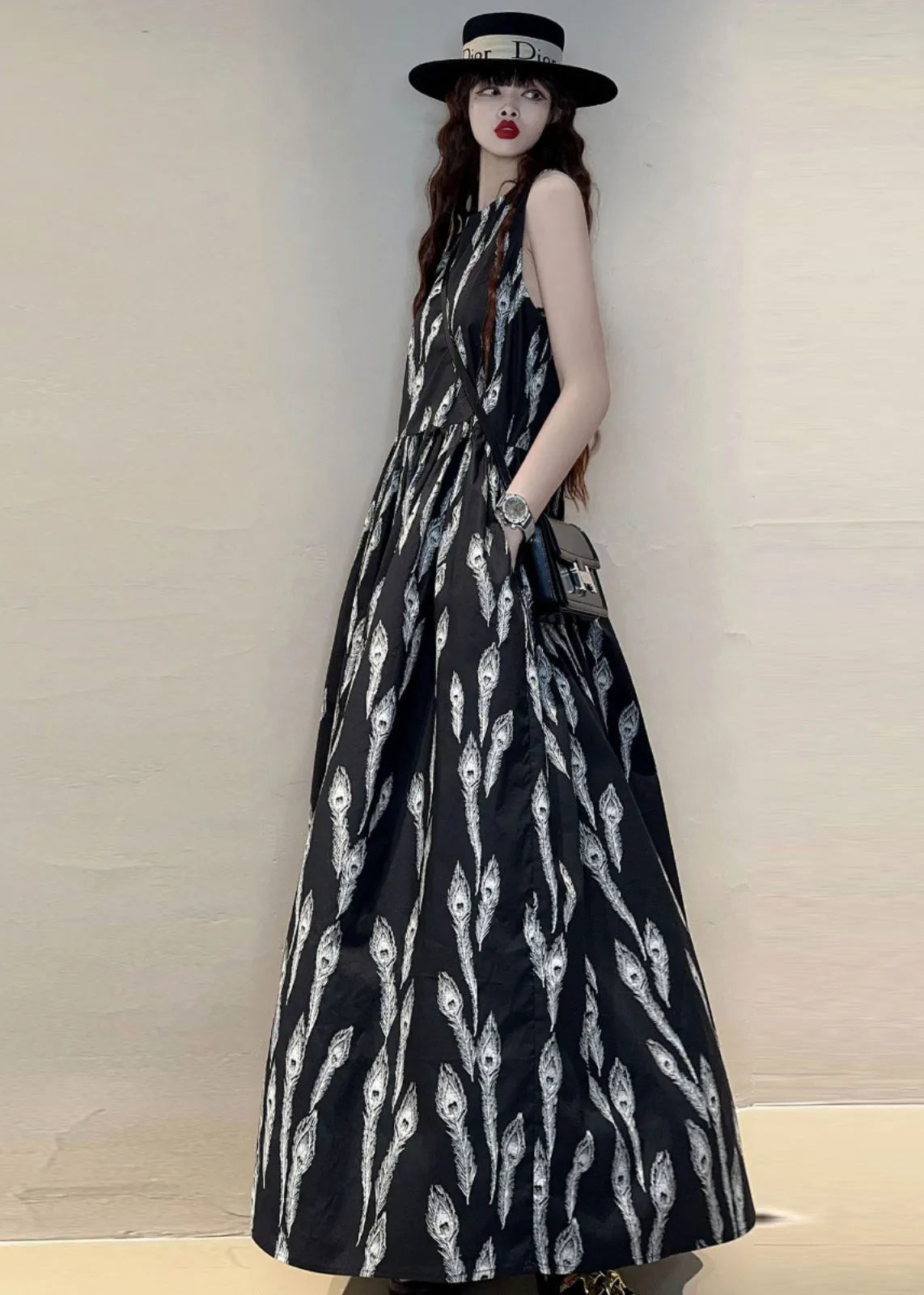 Classic Vintage Dress with a Flattering Fit