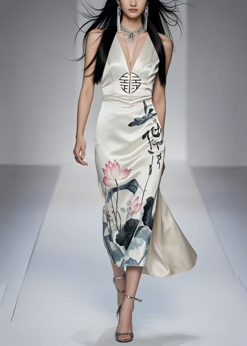 Gracefully Styled Dress for Any Occasion