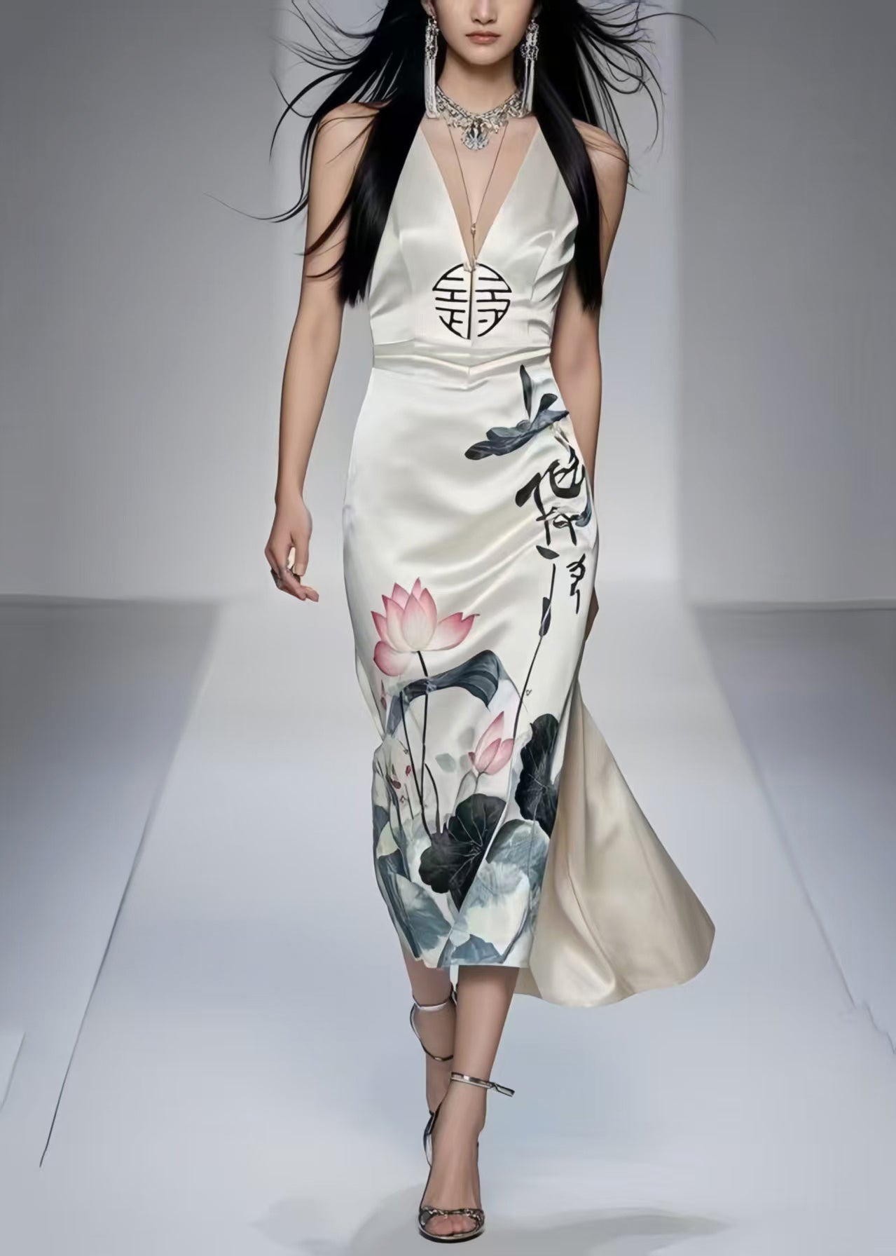 Gracefully Styled Dress for Any Occasion