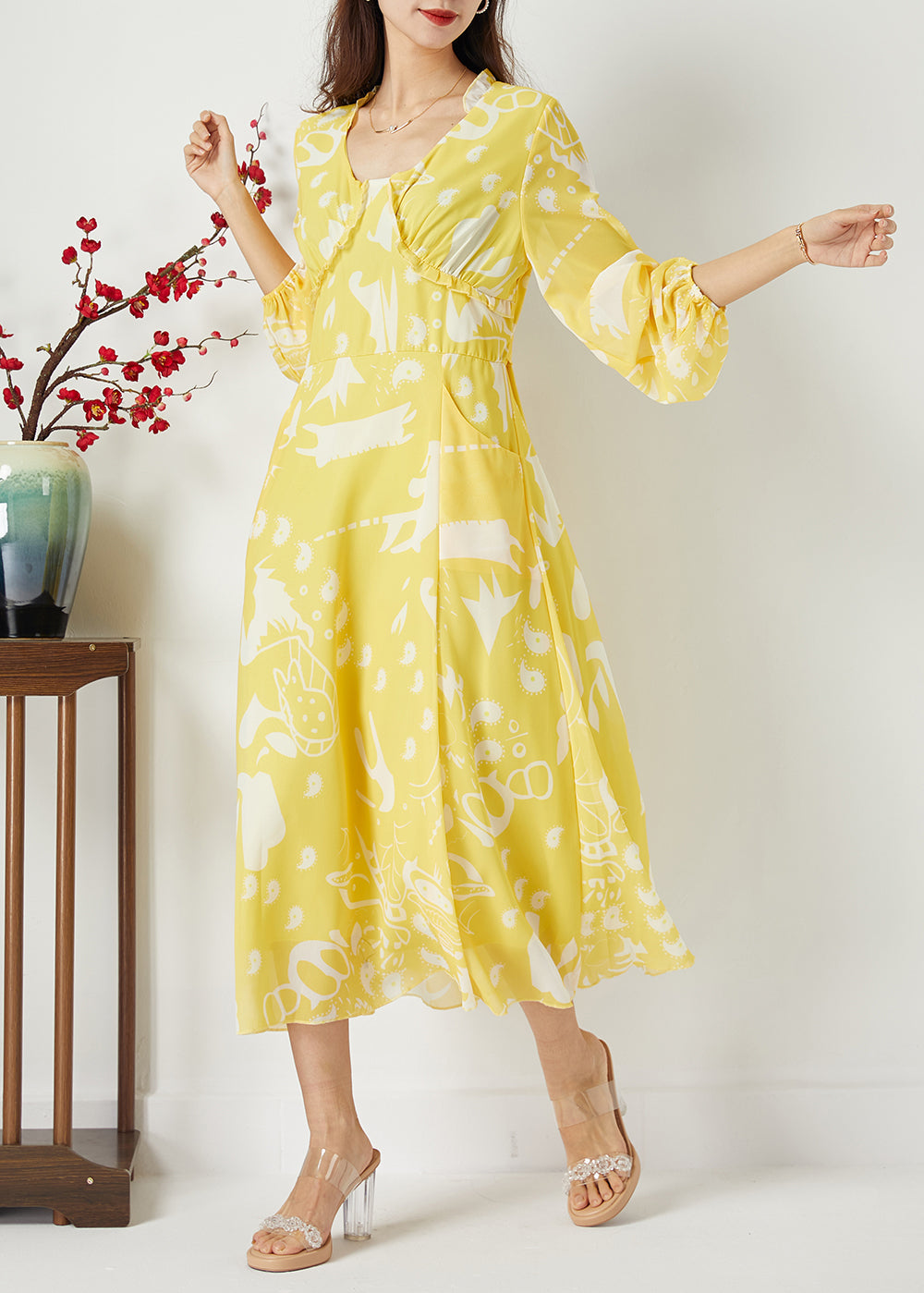 Beautifully Crafted Dress in a Classic Style