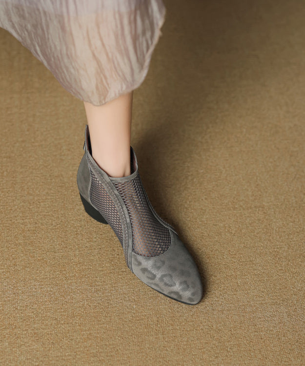 Graceful Orthopedic Boots for Modern Look