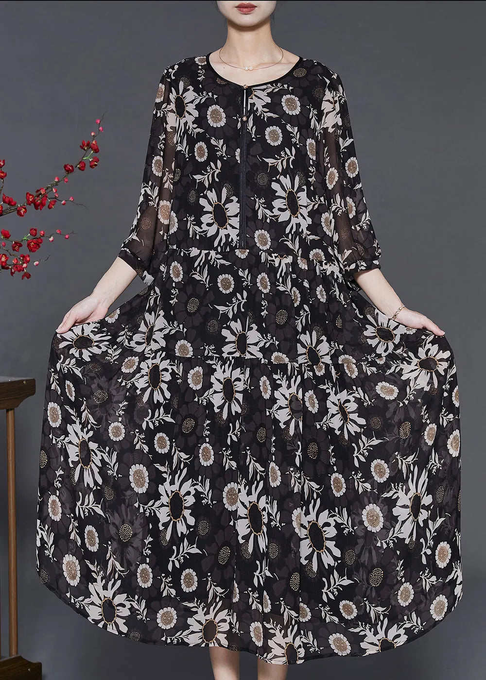 Classic Vintage Dress with a Flattering Fit