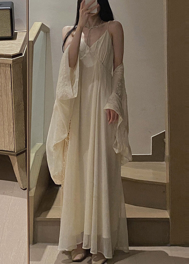 Well Tailored Cardigan with a Graceful Silhouette