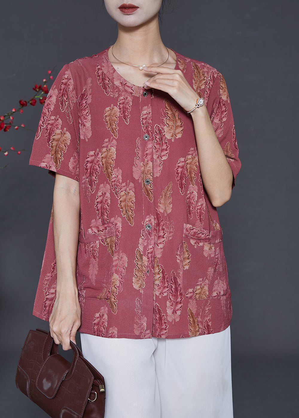 Classic Vintage Shirt with a Flattering Fit