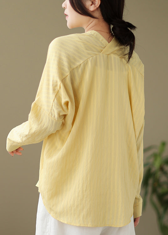 Classic Vintage Shirt with a Flattering Fit