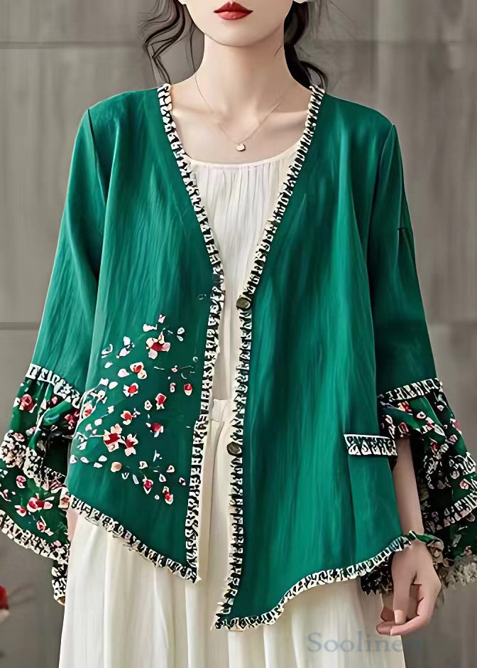 Well Tailored Coat with a Graceful Silhouette