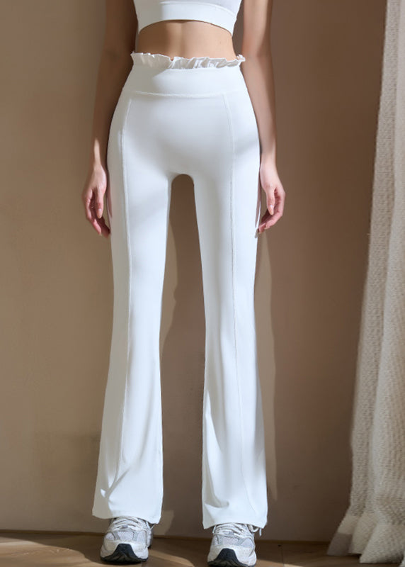 Effortlessly Elegant Pants with a Timeless Design