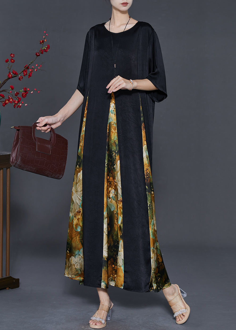 Classic Vintage Dress with a Flattering Fit