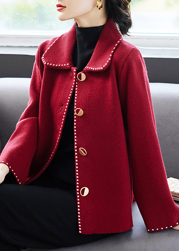 Well Tailored Coat with a Graceful Silhouette