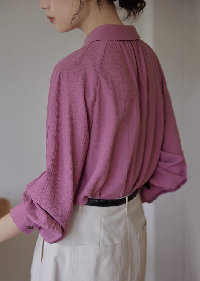 Well Tailored Blouse with a Graceful Silhouette