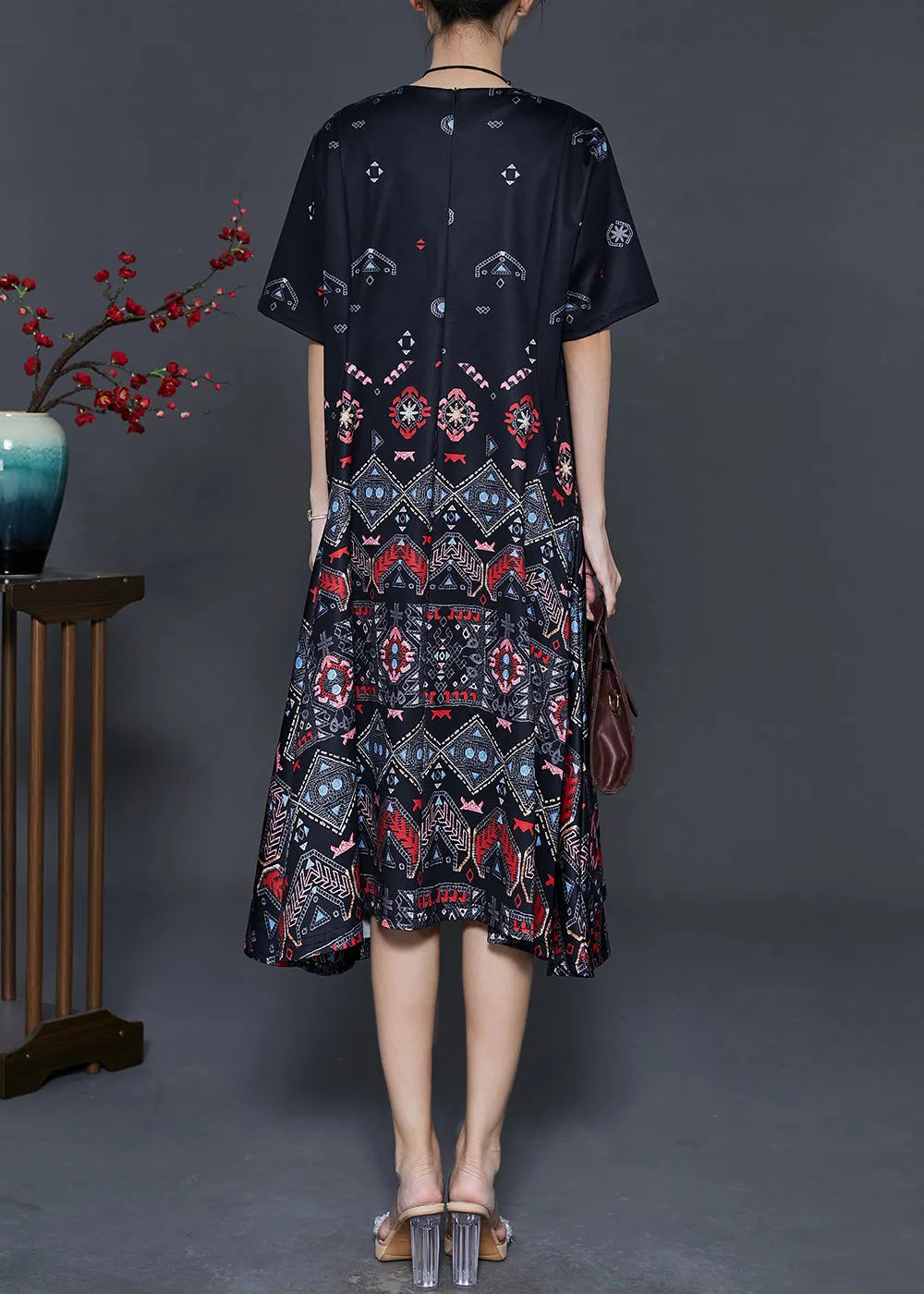 Gracefully Styled Dress for Any Occasion