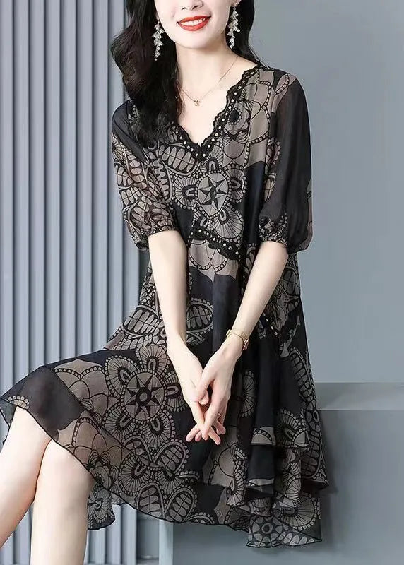 Beautifully Finished Dress in a Timeless Design