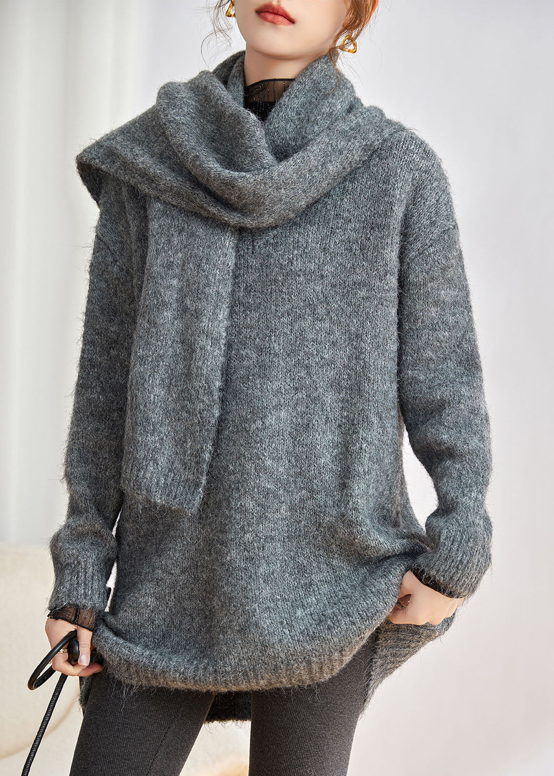 Well Tailored Sweater with a Graceful Silhouette