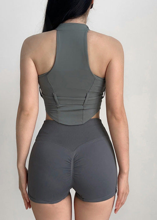 Well Tailored Top with a Graceful Silhouette