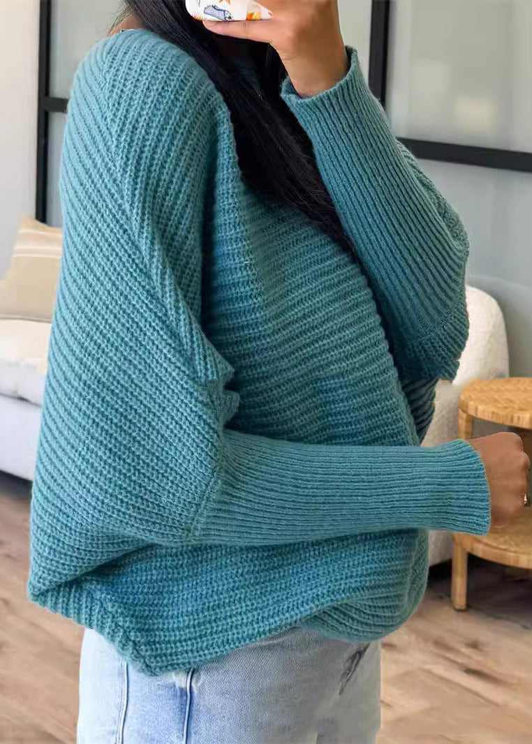 Effortlessly Elegant Sweater with a Timeless Design