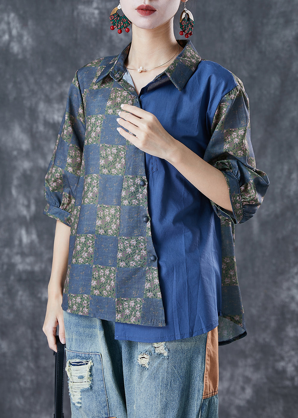 Effortlessly Elegant Top with a Timeless Design