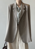 Elegantly Styled Coat for Everyday Wear
