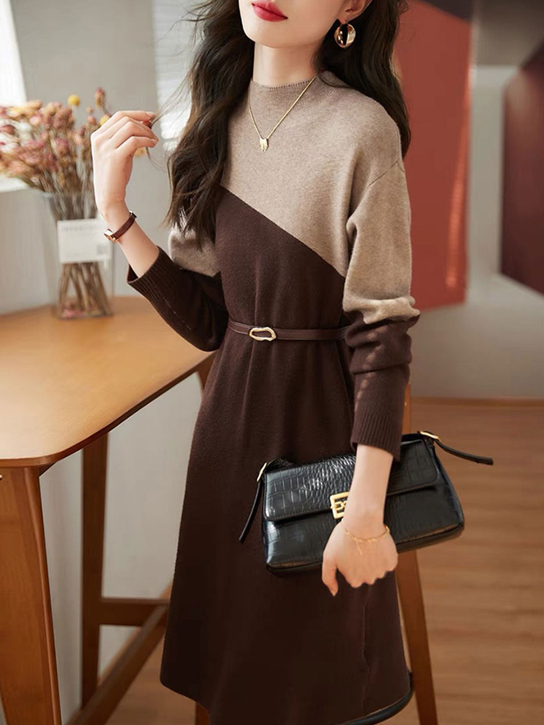 Beautifully Finished Dress in a Timeless Design
