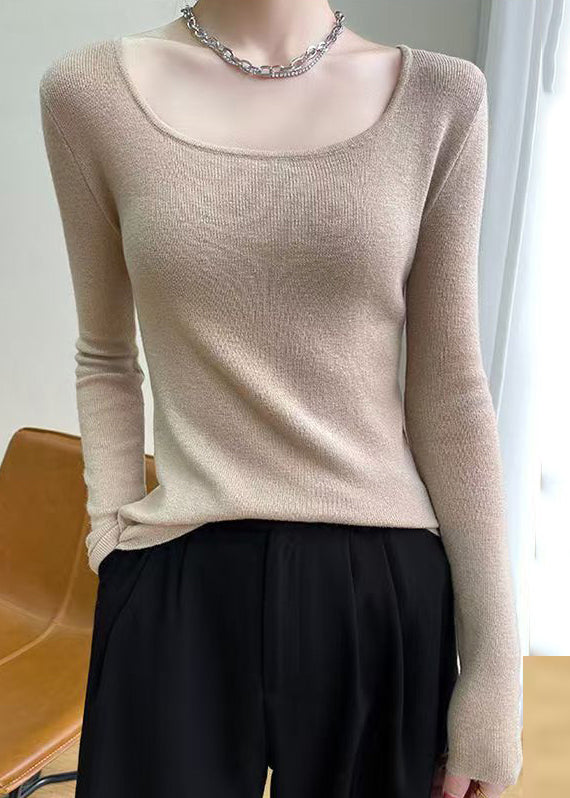 Well Tailored Top with a Graceful Silhouette