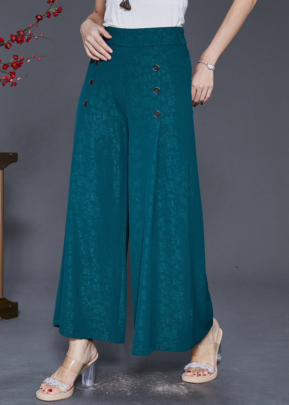 Sophisticated Pants with a Clean Classic Look