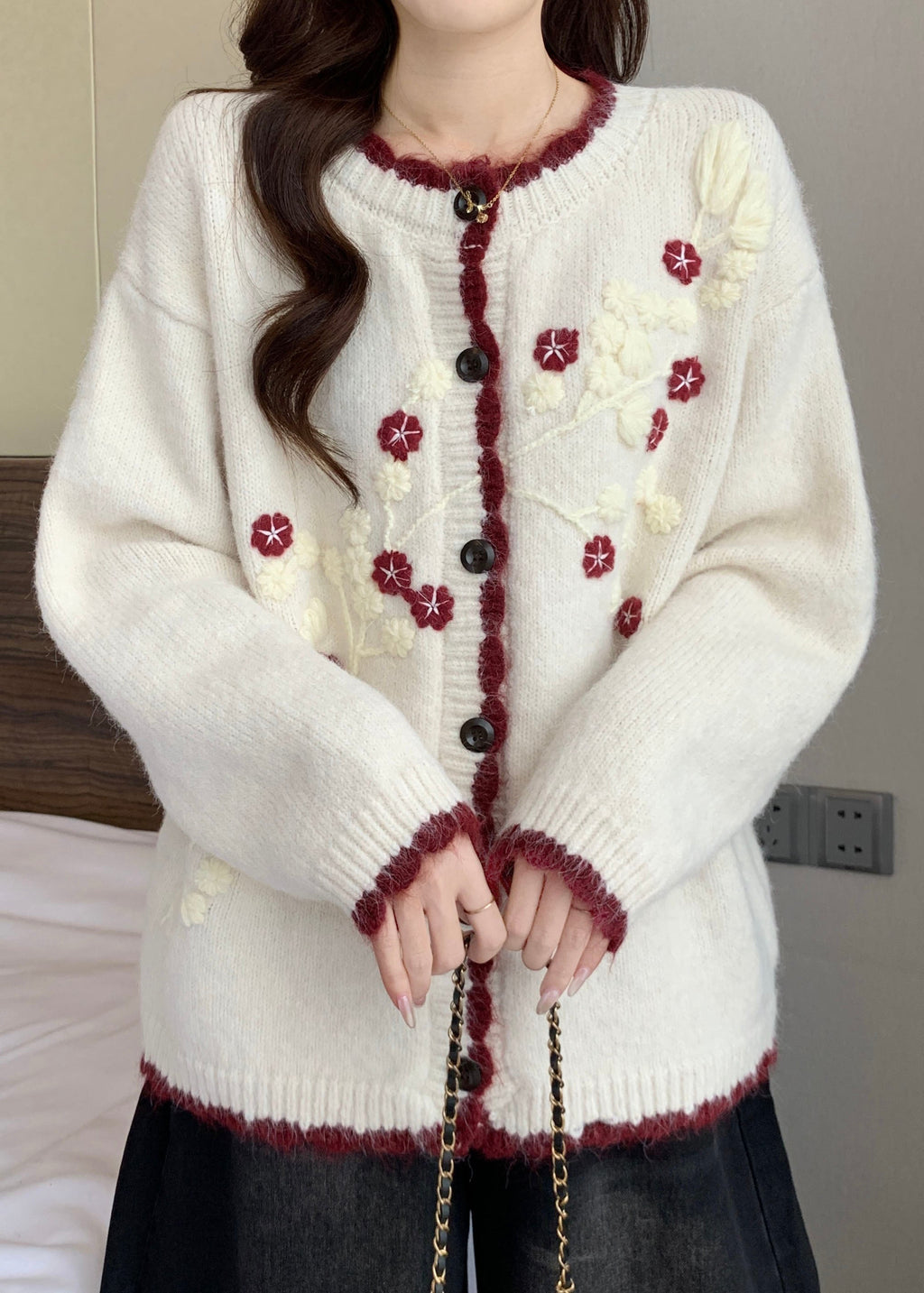 Gracefully Styled Cardigan for Any Occasion