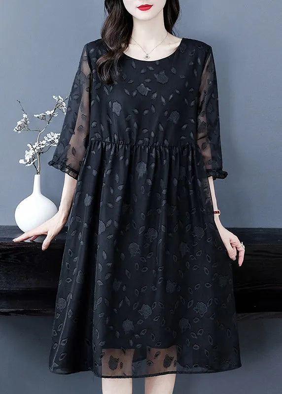 Well Tailored Dress with a Graceful Silhouette