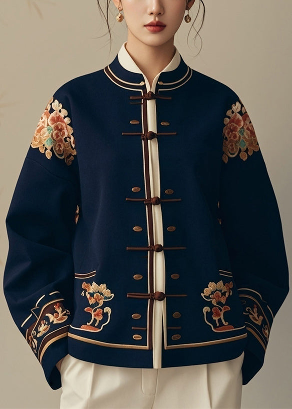 Effortlessly Elegant Coat with a Timeless Design