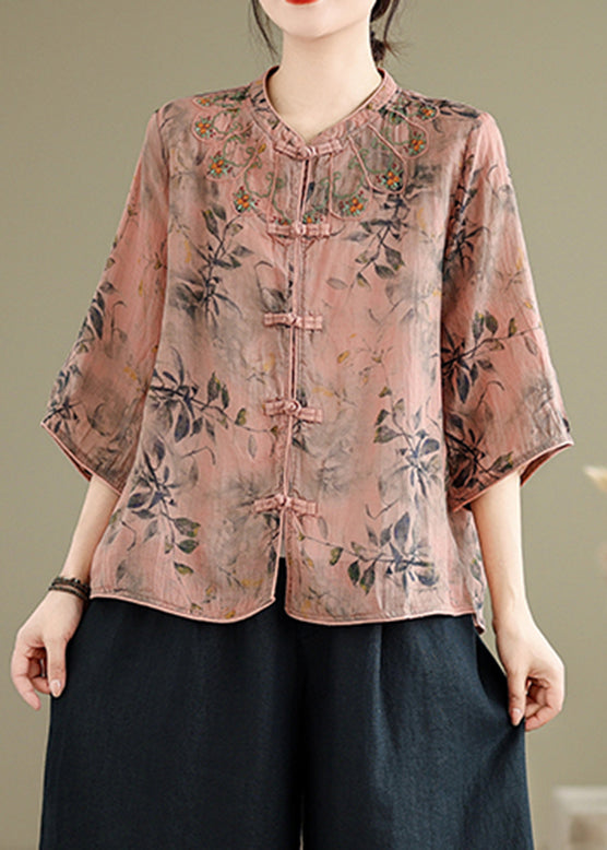 Well Tailored Top with a Graceful Silhouette