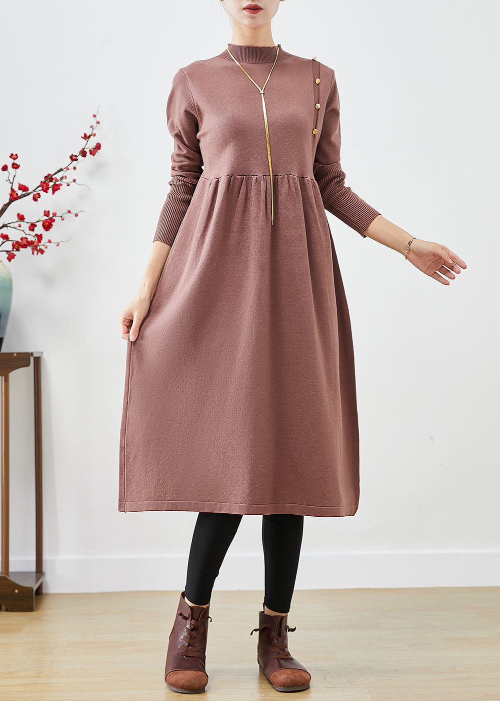 Beautifully Crafted Dress in a Classic Style