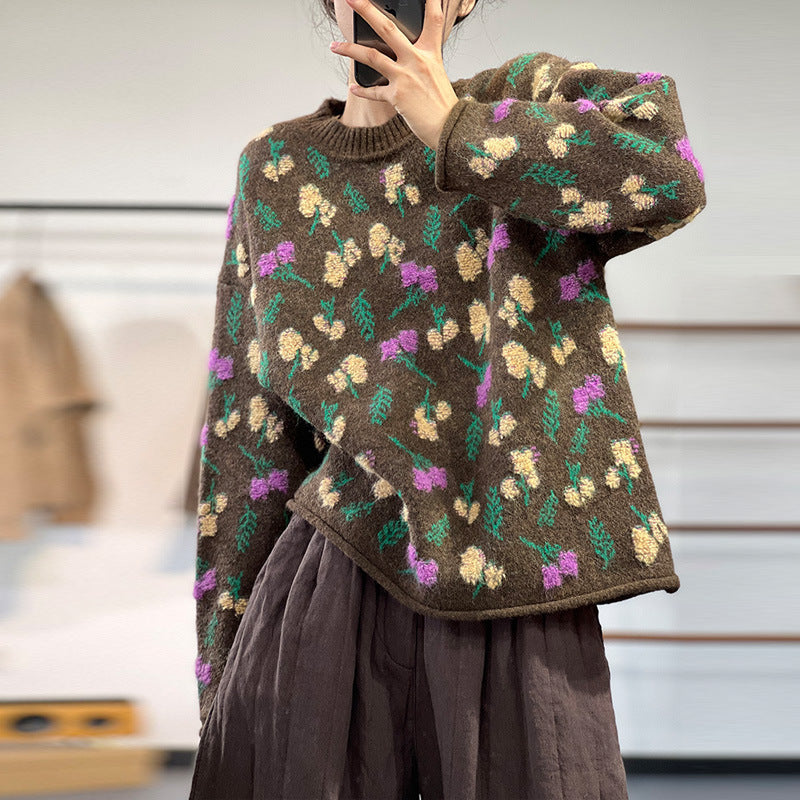 Effortlessly Elegant Sweater with a Timeless Design
