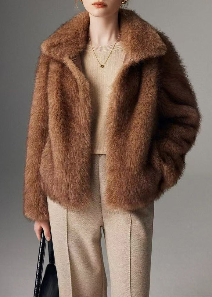 Effortlessly Elegant Jacket with a Timeless Design