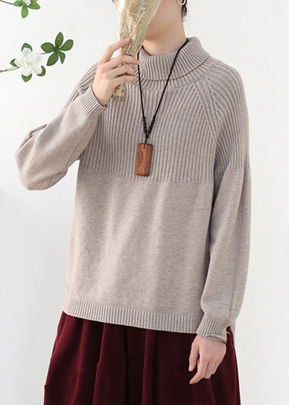Classic Vintage Sweater with a Flattering Fit