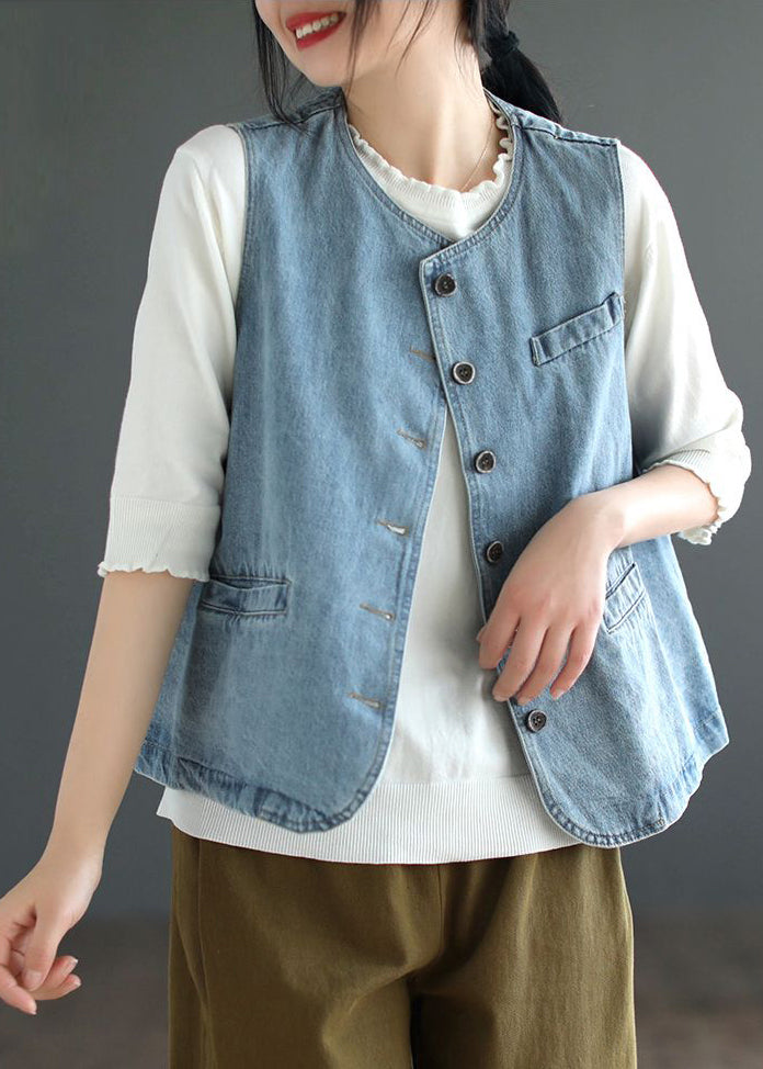 Classic Vintage Coat with a Flattering Fit