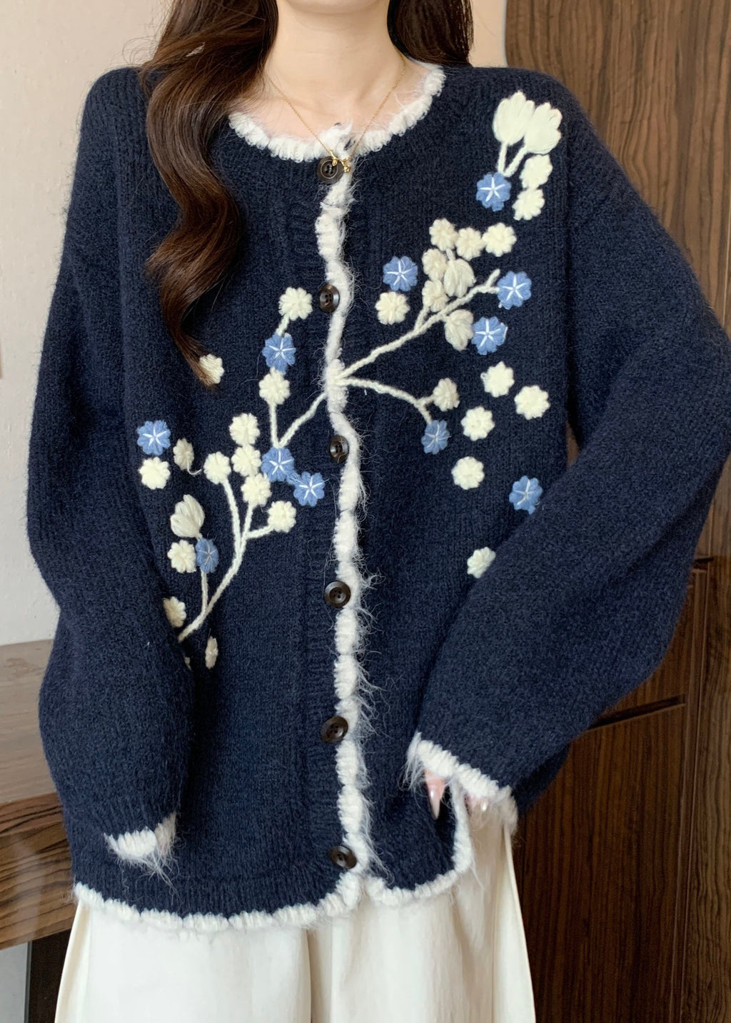 Gracefully Styled Cardigan for Any Occasion