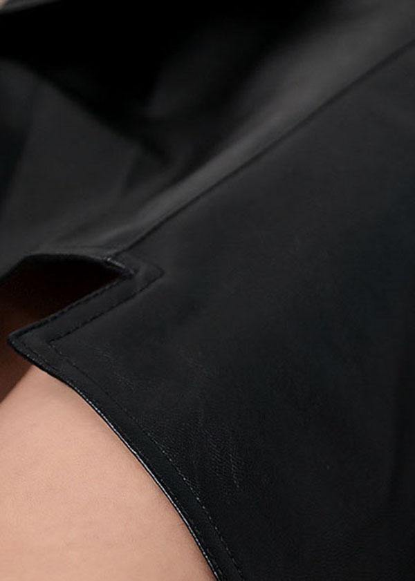 Effortlessly Elegant Garment with a Timeless Design