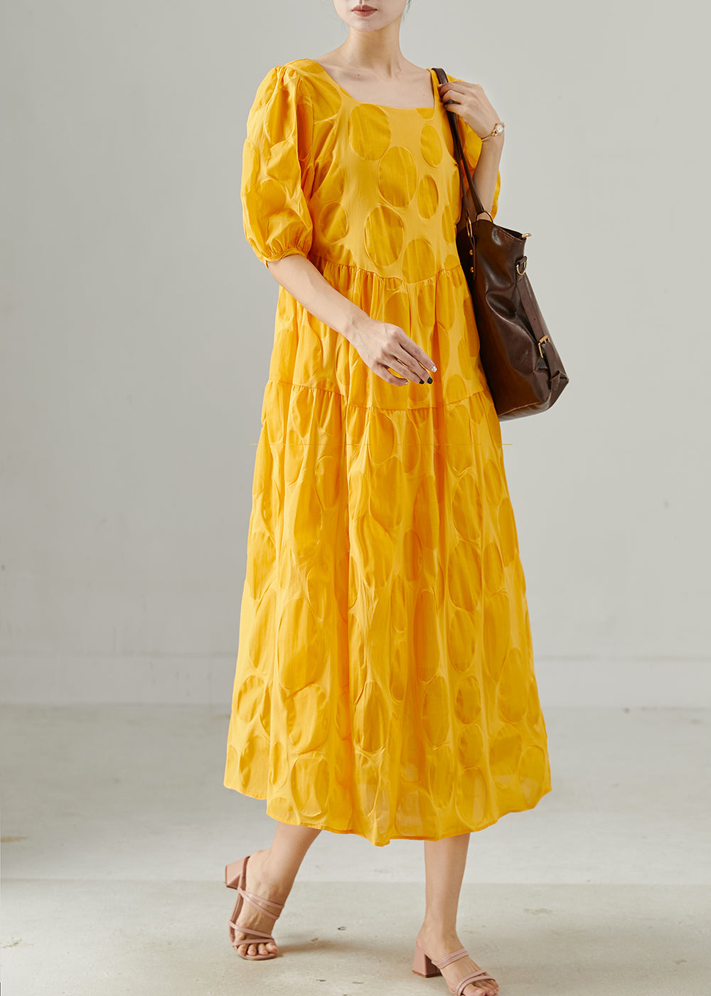 Well Tailored Dress with a Graceful Silhouette